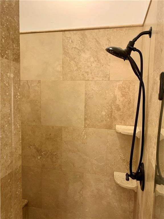 room details featuring walk in shower