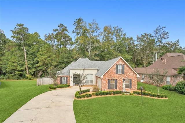 view of front of house with a front yard