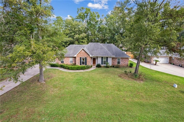 single story home featuring a front lawn