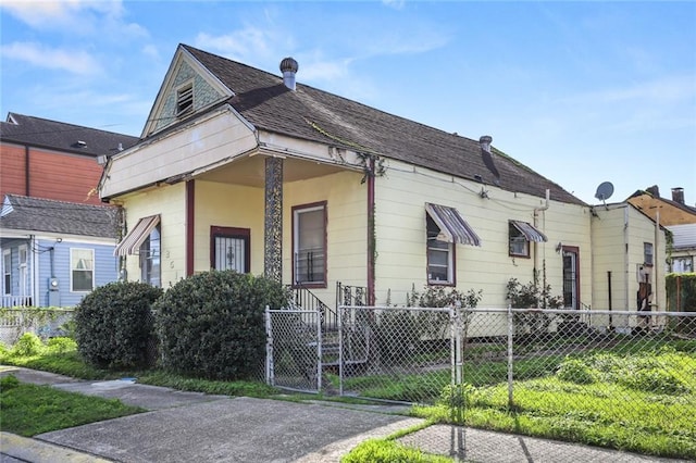 view of front of house featuring covered porch