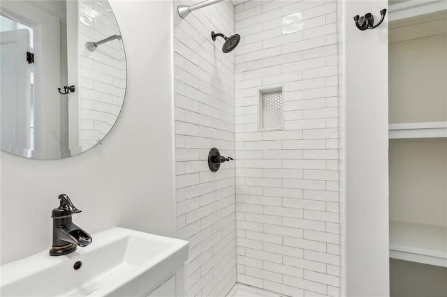 2927 Palmyra St, New Orleans, LA 70119 - full bath featuring a sink and a tile shower
