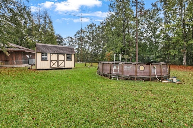 view of yard featuring a storage shed