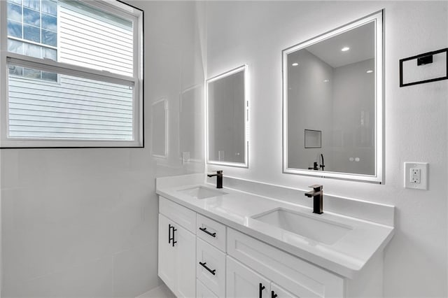 4313 Randolph Ave, New Orleans, LA 70122 - full bath featuring double vanity
