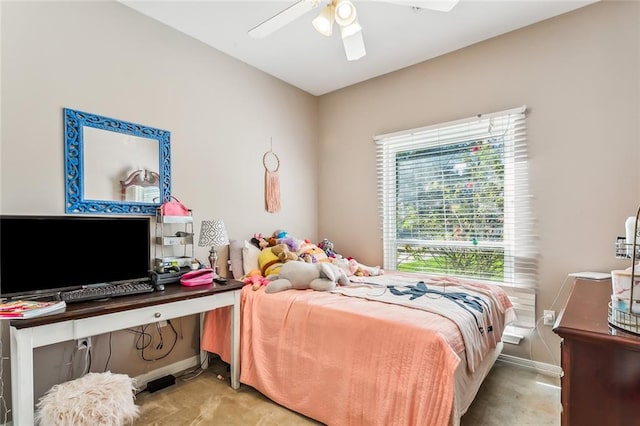 bedroom with ceiling fan