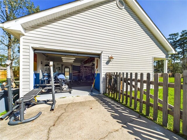 1024 Claire Dr, Slidell, LA 70461 - garage with driveway