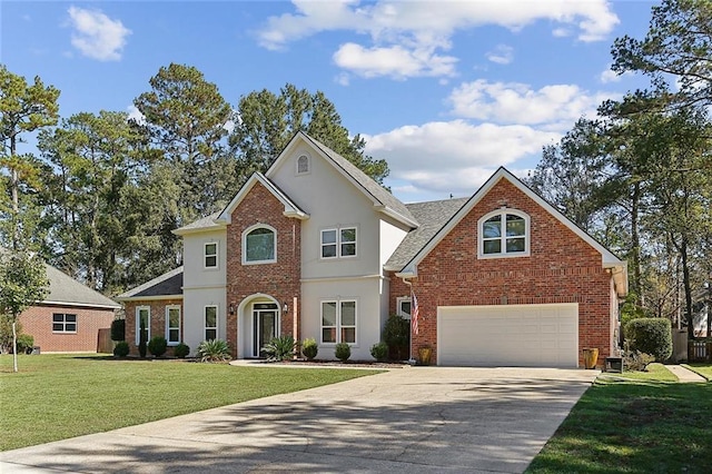 view of front facade featuring a garage and a front yard