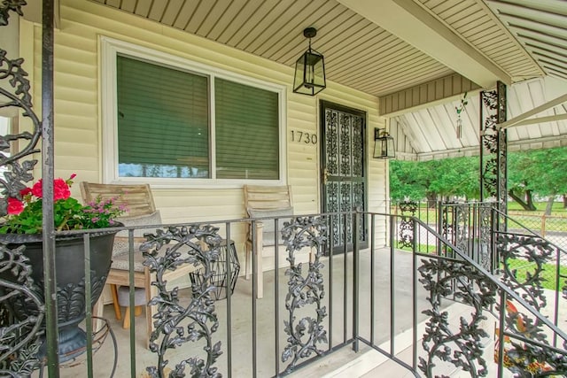 property entrance with a porch