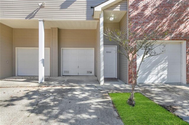 517 Spartan Dr Unit 8206, Slidell, LA 70458 - view of garage