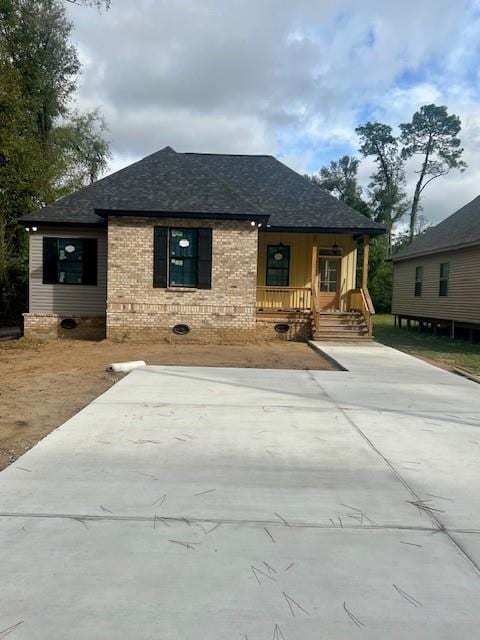 view of front of home featuring a porch