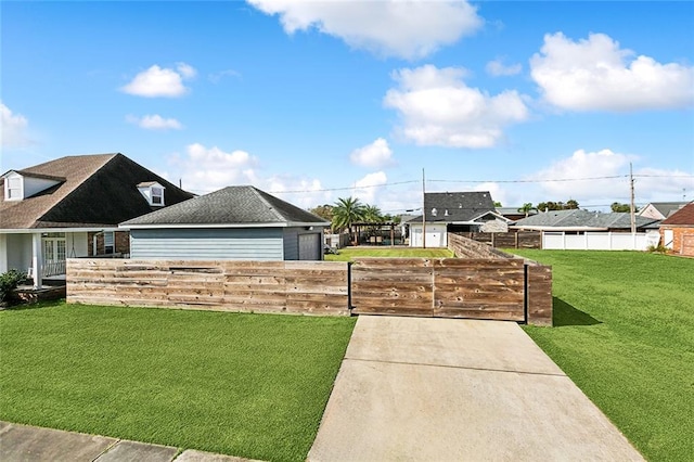 view of front of property with a front lawn