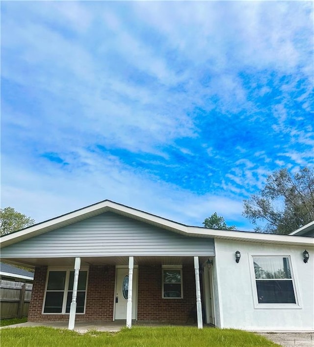 view of front of house