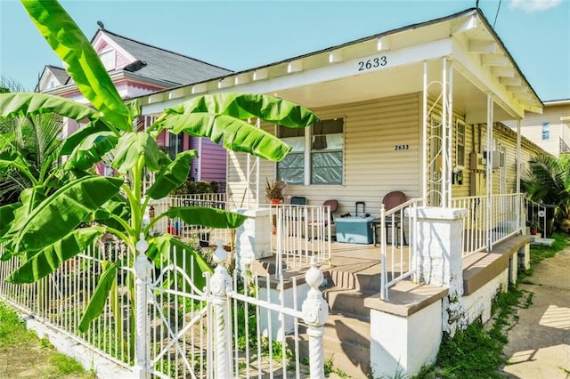 view of front of house featuring a porch