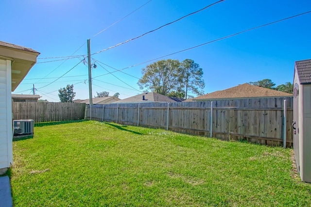 view of yard featuring cooling unit