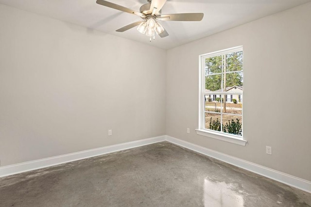 unfurnished room featuring ceiling fan