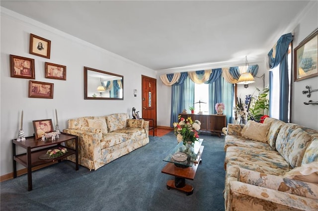 living room with crown molding and carpet