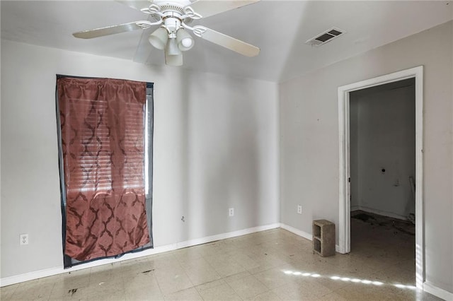 unfurnished room featuring ceiling fan