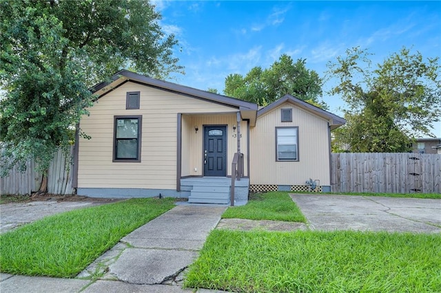 view of front of property