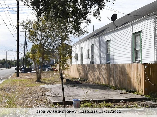 Listing photo 2 for 2300 Washington St, New Orleans LA 70113