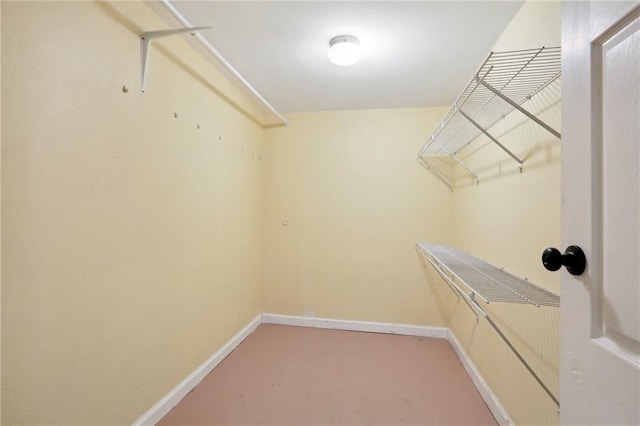 2808 Octavia St, New Orleans, LA 70115 - view of walk in closet