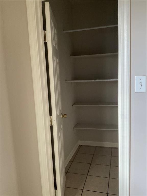 9009 Belfast St, New Orleans, LA 70118 - view of closet