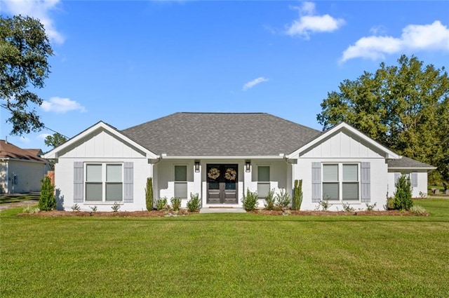 view of front of home with a front yard