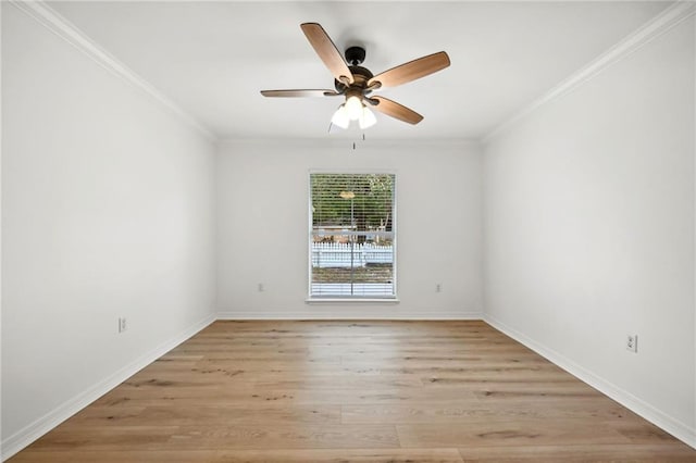 unfurnished room featuring light hardwood / wood-style flooring, ceiling fan, and crown molding