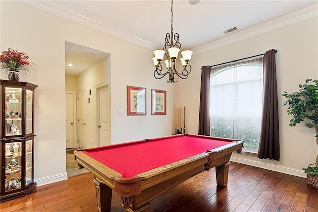 playroom featuring hardwood / wood-style floors, ornamental molding, and billiards