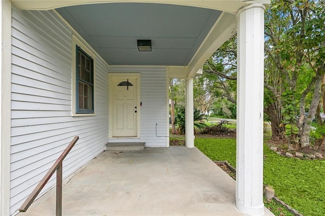 view of property entrance