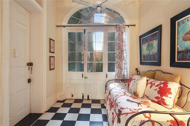 bedroom with ceiling fan