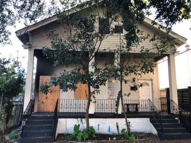 2108-10 Bienville St, New Orleans LA, 70112, 6 bedrooms, 4 baths multi for sale