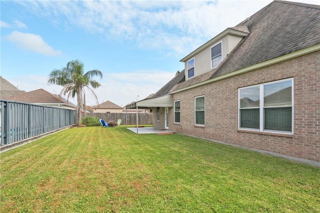 view of yard featuring a patio