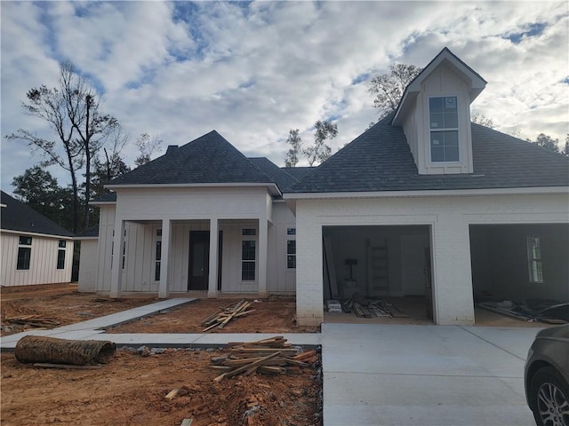 view of front of house with a garage