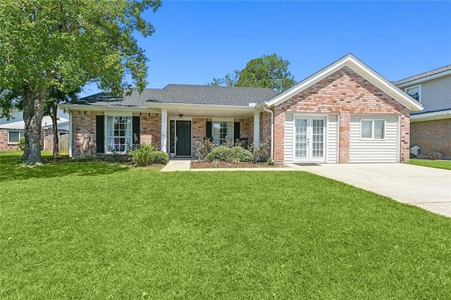 ranch-style home with a front yard