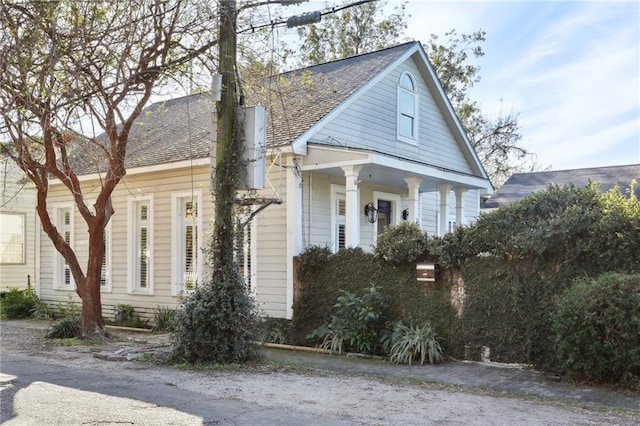 view of front of property