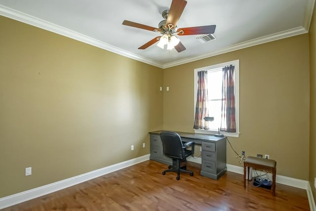 home office featuring light hardwood / wood-style flooring, ceiling fan, and ornamental molding