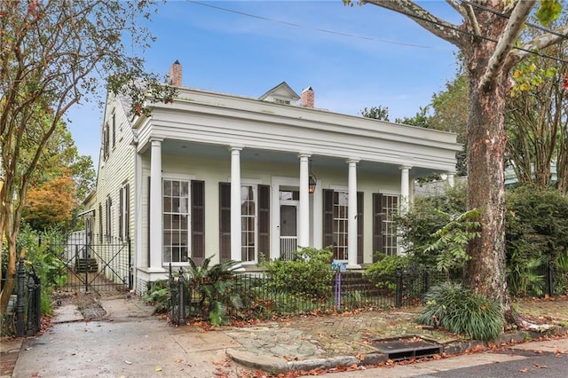 view of front of house featuring a porch