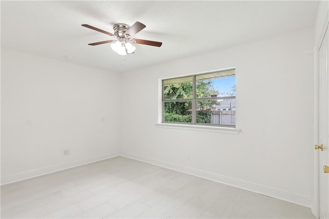 empty room with ceiling fan