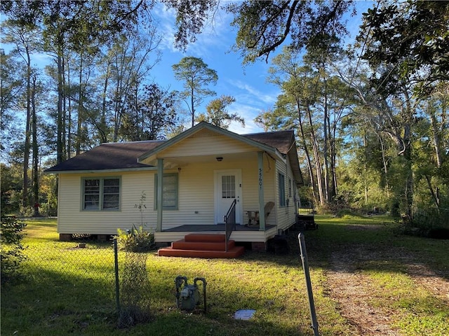 view of front of home with a front yard