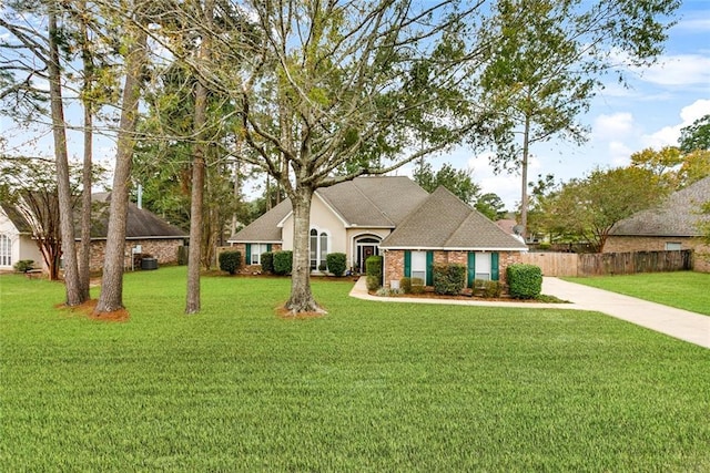 view of front of home with a front yard