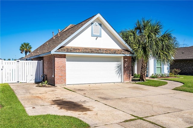 view of front facade with a garage