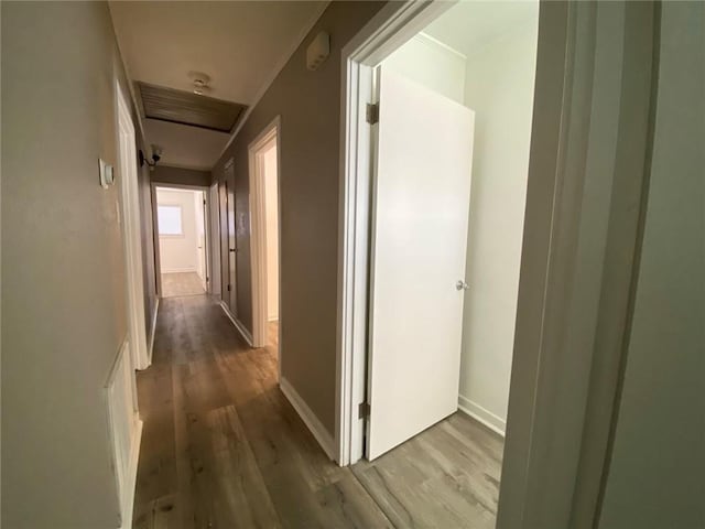 350 Carolyn Dr, Harahan, LA 70123 - hall featuring wood finished floors and baseboards