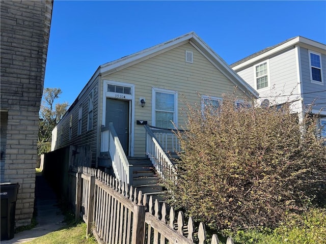 view of front of property