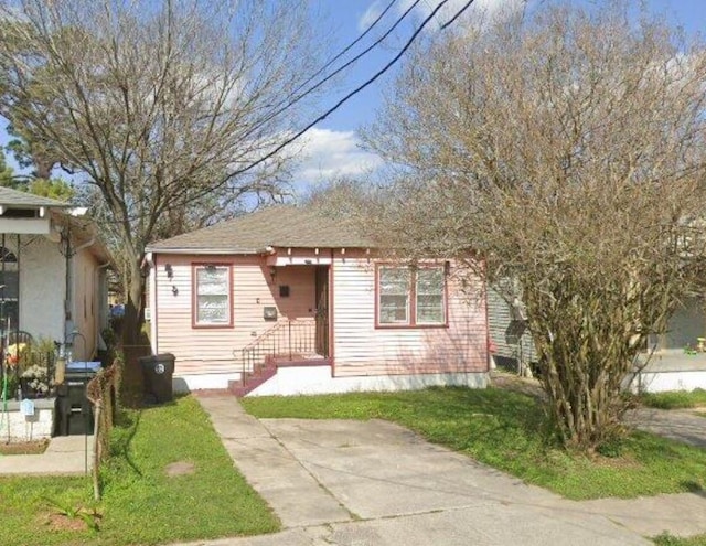 5441 Burgundy St, New Orleans, LA 70117 - view of bungalow