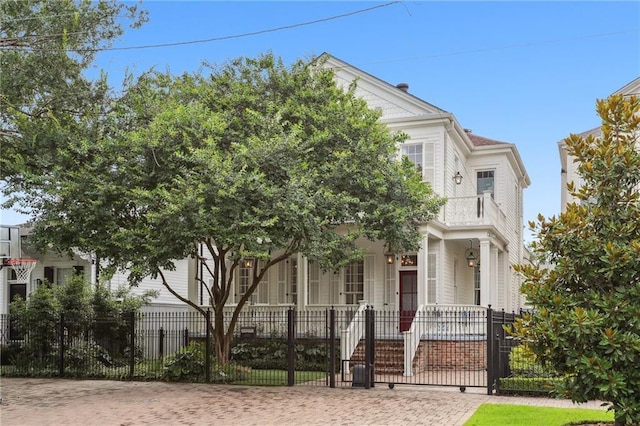 view of front of property