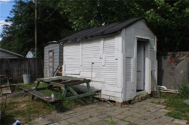 view of outbuilding