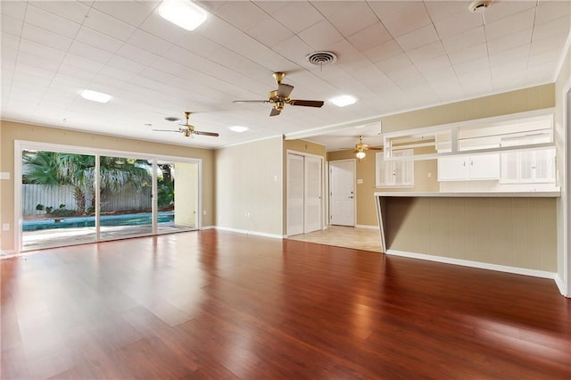 unfurnished room featuring light hardwood / wood-style floors