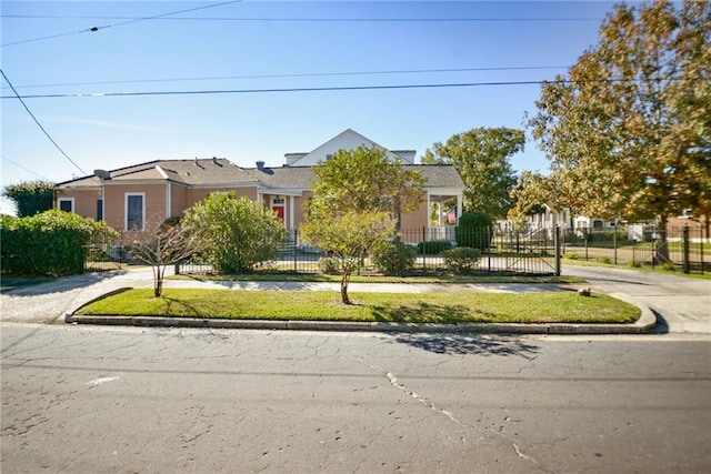 view of front of property