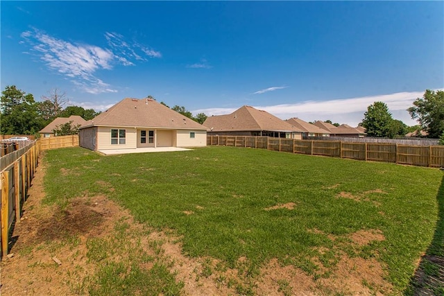 view of yard with a patio