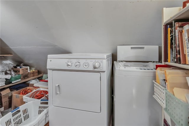 625 Dumaine St, New Orleans, LA 70116 - laundry room with washing machine and dryer
