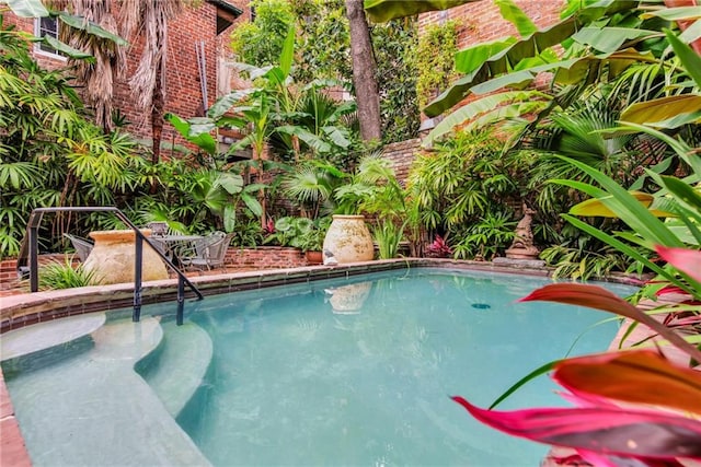 625 Dumaine St, New Orleans, LA 70116 - view of outdoor pool